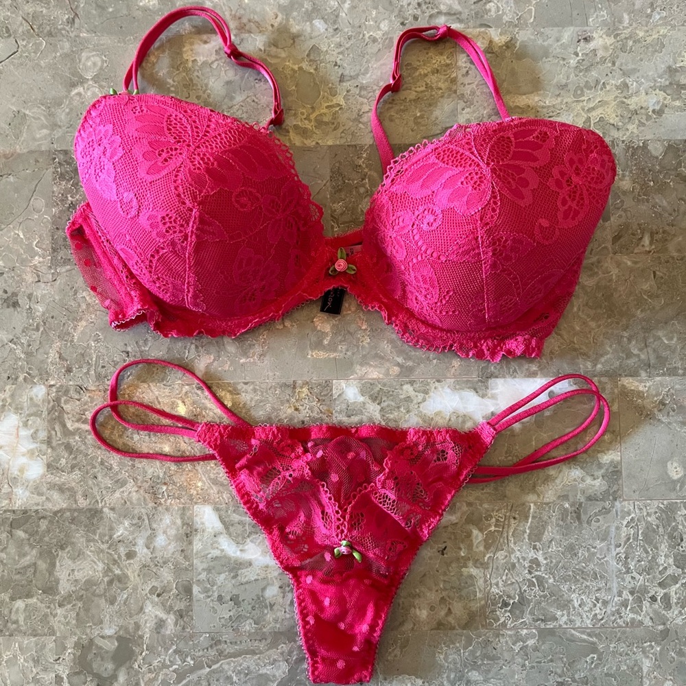 Vintage Betsey Johnson Hot Pink Butterfly Lace Bra 36C and Thong M